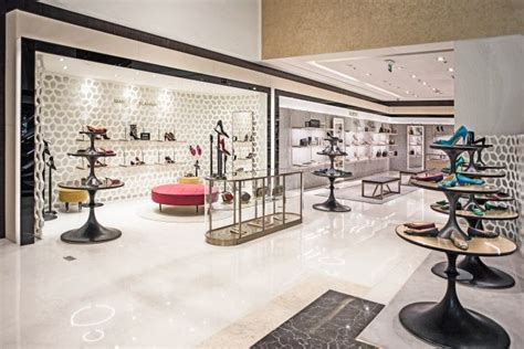 Manolo Blahnik女鞋店设计 – 米尚丽零售设计网-店面设计丨办公室设计丨餐厅设计丨SI设计丨VI设计