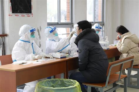 我校为春节返乡学生集中安排免费核酸检测