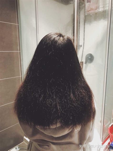 发量超多的女生会选择什么样的发型？ - 知乎