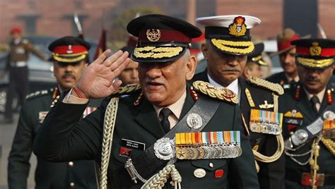 印度防长：印国防参谋长拉瓦特在直升机坠机事件中身亡 - 2021年12月8日, 俄罗斯卫星通讯社