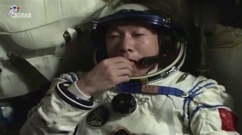 【饮食男女】揭秘宇航员太空食谱：没有你想的那么