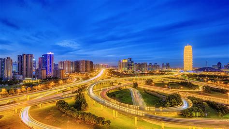 繁华郑州都市的夜景高清图片下载-正版图片502440626-摄图网