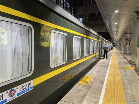 老照片看历史；绿皮火车上的中国人与大正时代的日本_列车