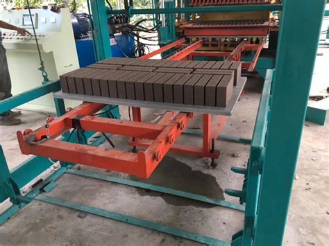 全自动水泥砖机-产品展示 - 温县泰明实业有限公司