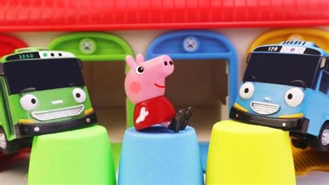 木鱼亲子玩具故事佩奇玩具故事：太友巴士与小猪佩奇齐上阵，教小朋友识颜色！_少儿_动画片大全_腾讯视频