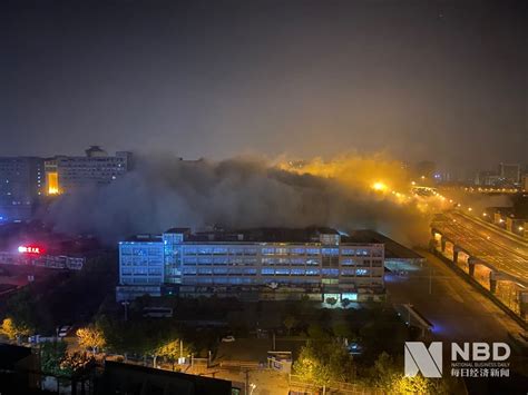 15秒！今晨上海爆破4栋超20层烂尾楼，原址将斥数百亿建“新地标” | 每经网