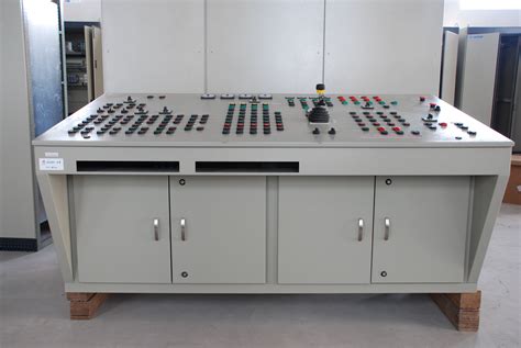 工业电气自动化控制系统的组成以及各个部分的功能。