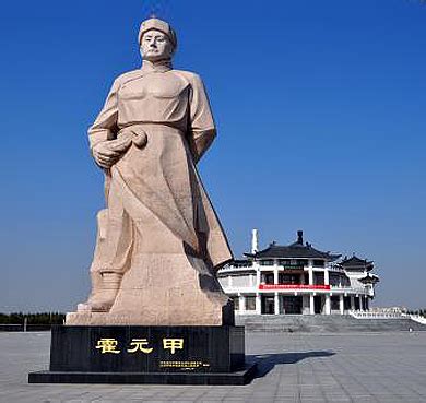 霍元甲的故乡在天津，建起一座精武门景区成知名景点