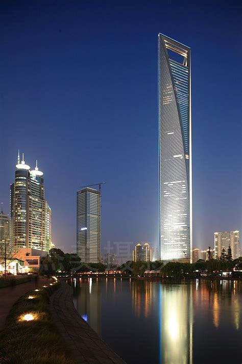 上海环球金融中心开瓶器 | 曾经最具争议的上海第一高楼-上海搜狐焦点