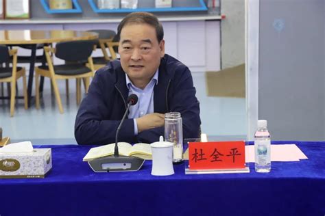 湖北主流媒体报道武汉市民办教育培训机构协会成立