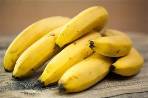 香蕉中含有多少水分？100g香蕉的营养成分含量表？ - 惠农网