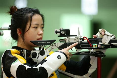 年仅21岁的杨倩夺第一枚金牌为国争光，优秀女孩是怎样锤炼而成的