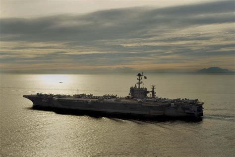 美国媒体称华盛顿号航母将接替小鹰号驻扎日本 - 美国军事 - 全球防务