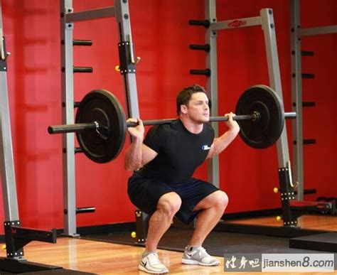 健身房强壮男性深蹲运动元素素材下载-正版素材400336654-摄图网