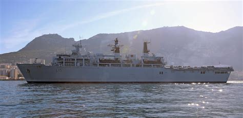Photo of HMS BULWARK (IMO: 9160607, MMSI: 234613000, Callsign: GDIV ...