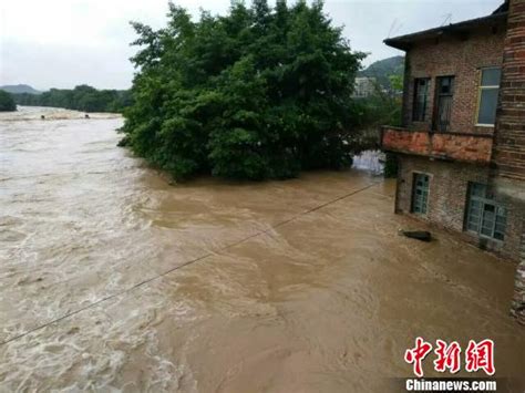 洪水来袭水位上涨 江西泰和多地成“孤岛”_凤凰网