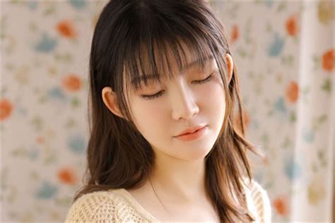 00后抢滩戛纳红毯 韩国14岁萝莉金赛纶俨然女神范 | 氧分子网