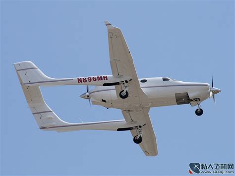 全球最大的双机身飞机，今天终于起飞了_业界_科技快报_砍柴网
