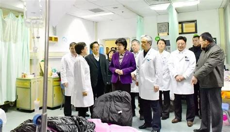 国家卫生计生委召开会议研究部署政务公开工作 - 中华人民共和国国家卫生健康委员会