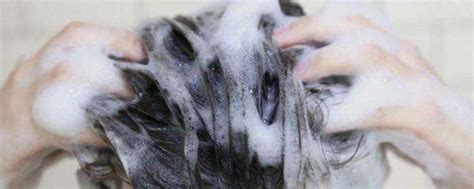 女人用发廊洗头发女孩按摩女性理发师女士化妆品护发素洗涤沙龙产品高清图片下载-正版图片322114613-摄图网