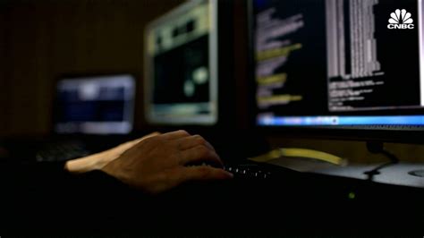 黑客组织“匿名者”通过六种方式对俄罗斯发动网络战 - 安全内参 | 决策者的网络安全知识库