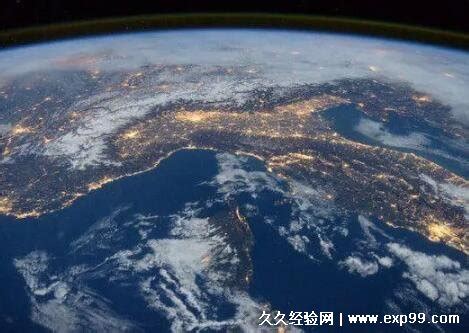 中国空间站动态｜空间站、航天员与地球的和谐之美_凤凰网视频_凤凰网