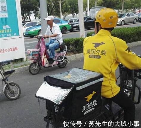 重庆民警遭星巴克驱赶，闹上热搜反被网友“泼脏水”，警媒发声了_中国_事件_帖子