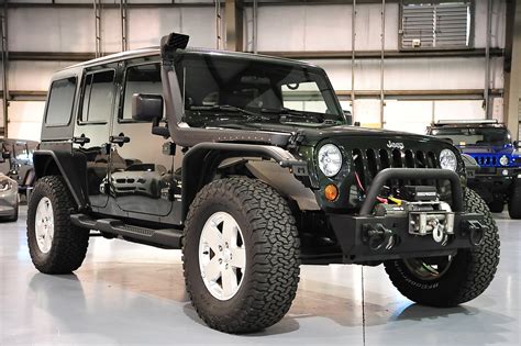 Jeep Wrangler JK: How to Remove Soft Top and Install Hard Top | Jk-forum