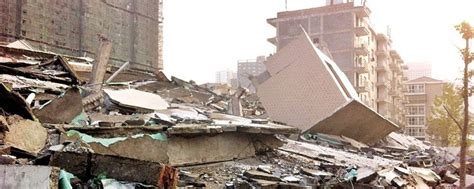 武汉“最牛违建小区”6200平方米建筑被强拆(图)_湖北频道_凤凰网