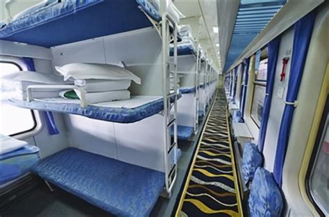 睡在火车硬卧上铺是一种怎样的体验？ - 知乎