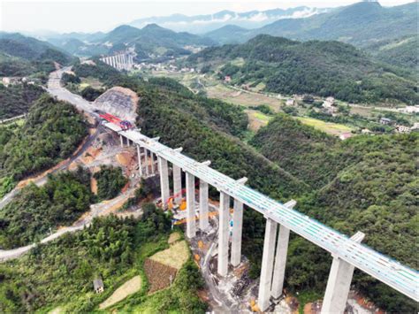 永新高速桥梁建设取得“三连贯” - 湖南省交通运输厅