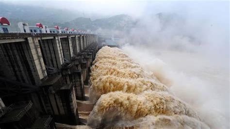 福建强降雨持续来袭 水口水电站全力以赴迎战洪水
