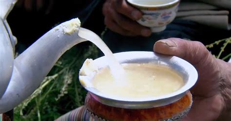 西藏民俗民风 糌粑、青稞酒、酥油茶 饮食人文 高清实拍视频素材
