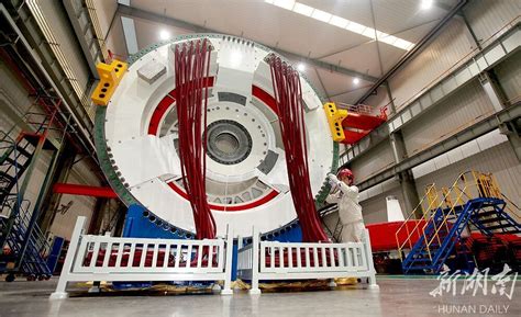 国内首台6MW海上半直驱永磁同步风力发电机成功下线 - 株洲 - 新湖南