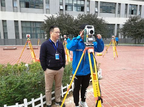 湖州市积极组织测绘单位学习参观第八届中国测绘地理信息技术装备博览会-千寻位置
