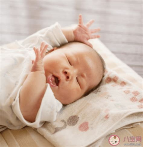 宝宝与生俱来的本领有哪些 刚出生的宝宝护理要注意什么 _八宝网