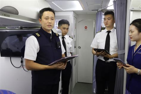 南方航空怎么在官网查看无陪儿童乘机的照片（附详细流程）_深圳之窗