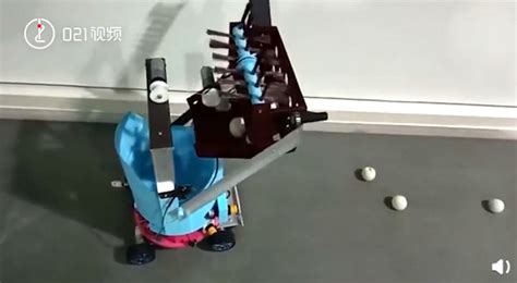15岁女生发明捡乒乓球机器人，灵感来自农田收割机，网友：这个挺实用 | 北晚新视觉