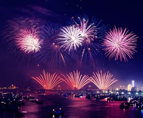 Photos: Fireworks light up skies around the world