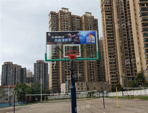 篮球板广告 武汉理工大学-南湖校区 - 校果，校园广告投放