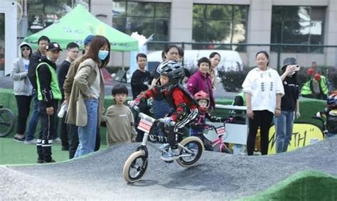 欢乐儿童节竞速滑步车首届北京儿童滑步车公开赛（昌平站）举办 - 北京市体育局网站