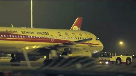 【民航局通报】川航3U8633航班风挡玻璃空中爆裂事件-中国民航网