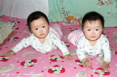 双胞胎高清图片摄影图__人物摄影_人物图库_摄影图库_昵图网nipic.com