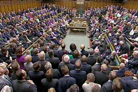 在英国下议院当“新手议员”啥体验？吵架 抢座 各种懵…_手机新浪网