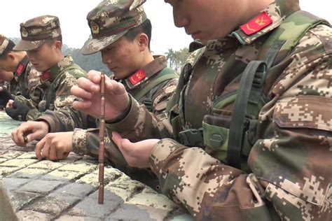 武警第二机动总队某支队组织狙击手展开专攻精练
