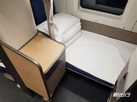 T31次列车硬卧中上铺可以坐直吗-