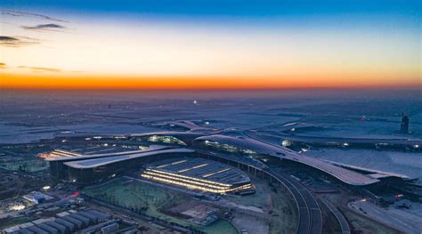 从网红景点到国际枢纽，大兴机场走过了怎样的一年|界面新闻