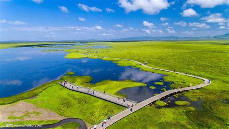 腾冲北海湿地是云南省唯一的国家湿地保护区，北海面积 0.46平方公里，其中水面面积0.14平方公里，海排面积0.32平方公里。4-5月，遍地 ...