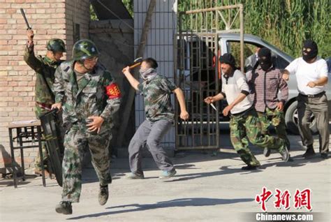 新京报：最近热播新疆反恐纪录片 背后有多少看点(含视频)_手机新浪网