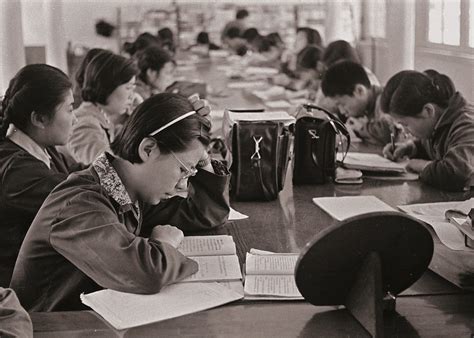 在这张40年前南京高考学生考前表决心的老照片里，他找到了自己_我苏网